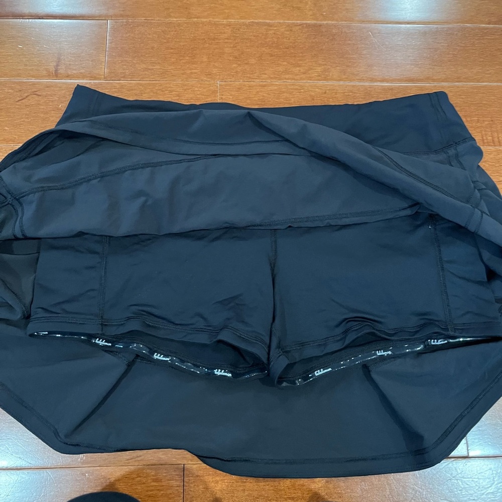 Lululemon Black Lined Pace Rival Skort Skirt Sz. 12 - Picture 4 of 7